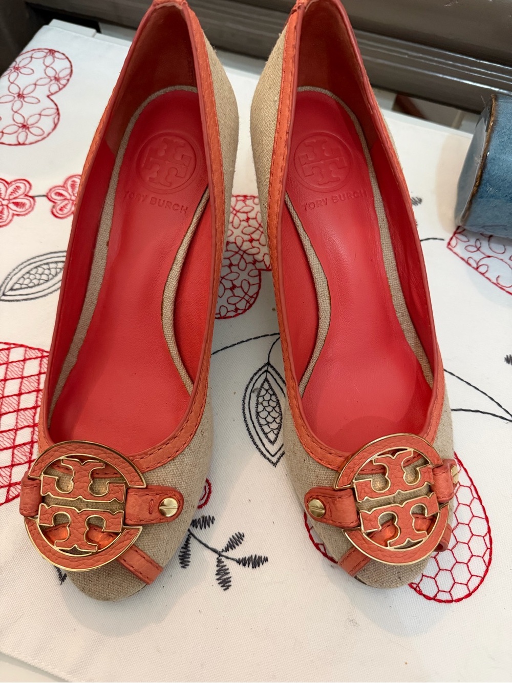 Tory Burch Beige Canvas and Coral Leather Logo Pumps